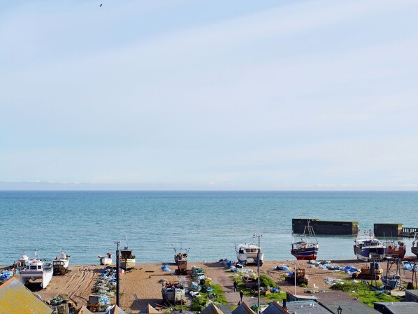 Beach - 2 bedroom accommodation in Ore, Hastings (Ore, Hastings)
