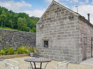 Outdoor dining - 1 bedroom accommodation in Alderwasley, near Matlock (Alderwasley, near Matlock)