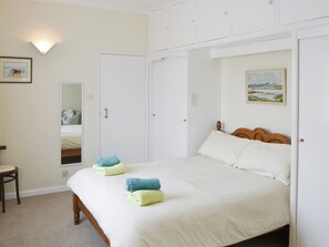 3 quartos, Wi-Fi de cortesia, roupa de cama