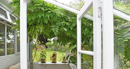 2 bedroom accommodation in Ryde