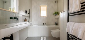 Departamento, varias camas, para no fumadores | Baño | Secadora de cabello y toallas 
