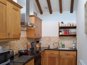 Oven, highchair, cookware/dishes/utensils, freezer - 1 bedroom accommodation in Lower Withington, near Knutsford (Lower Withington, near Knutsford)