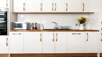 Dishwasher, highchair