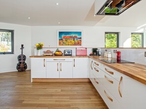 Dishwasher, highchair, cookware/dishes/utensils - 4 bedroom accommodation in Duthil, Carrbridge, near Aviemore (Duthil, Carrbridge, near Aviemore)