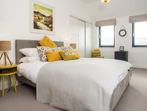 4 bedrooms, free WiFi, bed sheets - 4 bedroom accommodation in Duthil, Carrbridge, near Aviemore (Duthil, Carrbridge, near Aviemore)
