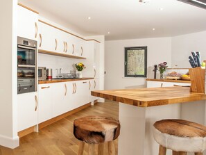 Dishwasher, highchair, cookware/dishes/utensils - 4 bedroom accommodation in Duthil, Carrbridge, near Aviemore (Duthil, Carrbridge, near Aviemore)