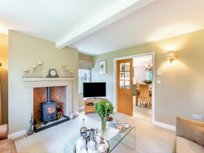 TV, fireplace - 2 bedroom accommodation in Wigglesworth, near Settle (Wigglesworth, near Settle)