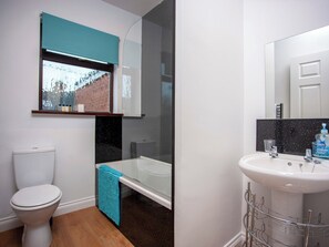 Towels - 2 bedroom accommodation in Shildon, near Bishop Auckland (Shildon, near Bishop Auckland)
