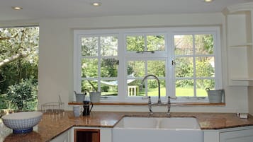 Dishwasher, highchair