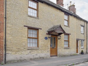 Exterior - 3 bedroom accommodation in Bampton, near Witney (Bampton, near Witney)
