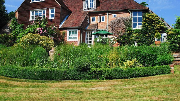 Exterior - Cowbeech Farm Cottage (Cowbeech, near Hailsham)