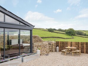 Outdoor dining - Moorgate Cottage - UKC3380 (Kelbrook, near Barnoldswick)