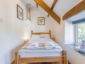 3 室のベッドルーム、WiFi (無料)、ベッドシーツ