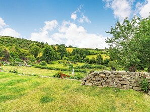 Property grounds - 2 bedroom accommodation in Glaisdale (Glaisdale)