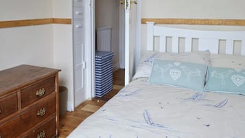 3 makuuhuonetta, ilmainen Wi-Fi, vuodevaatteet