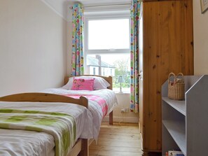3 bedrooms, free WiFi, bed sheets