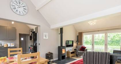 2 bedroom accommodation in Tetchill, near Ellesmere
