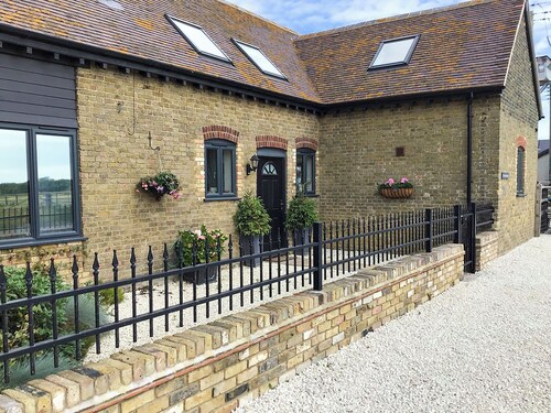 The Coach House - UKC2772