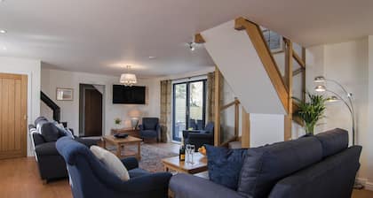 The Coach House - UKC2772