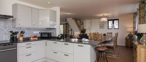 Lave-vaisselle, chaise haute