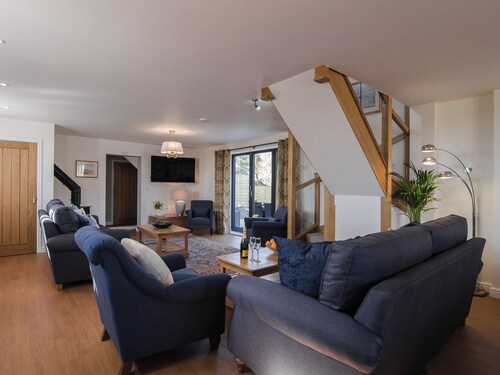 The Coach House - UKC2772