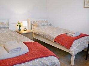 2 bedrooms, free WiFi, bed sheets