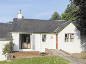 Exterior - 1 bedroom accommodation in Foss, near Pitlochry (Foss, near Pitlochry)