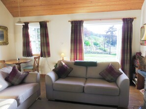 Fireplace - 1 bedroom accommodation in Foss, near Pitlochry (Foss, near Pitlochry)