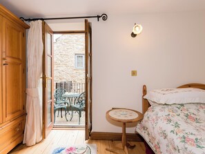 4 間睡房、免費 Wi-Fi、床單