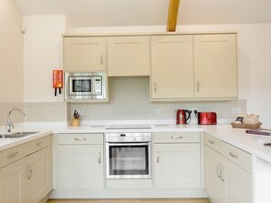 Lavavajillas y periquera 