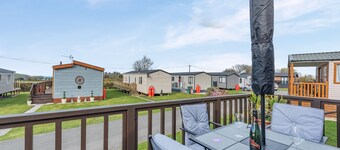 2 bedroom accommodation in Dinas, near Fishguard