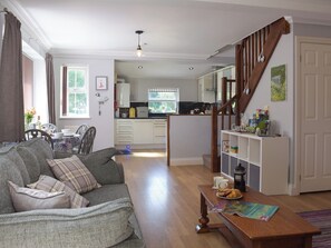 Living area - 2 bedroom accommodation in Pembroke (Pembroke)