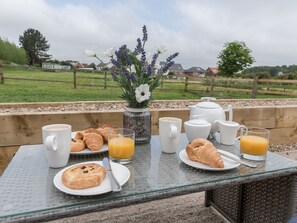 Outdoor dining - Sherwood Forest Lodge 1 (Kings Clipstone, near Mansfield)