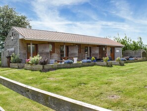 Exterior - Sherwood Forest Lodge 1 (Kings Clipstone, near Mansfield)