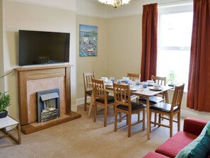 Dining - 3 bedroom accommodation in Sheringham (Sheringham)