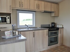 Private kitchen - Neuadd Wen Cottages - Porthdy Crey r Wen (Llanfachraeth, near Holyhead)