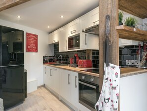 Dishwasher, high chair - 3 bedroom accommodation in Horning, near Wroxham (Horning, near Wroxham)