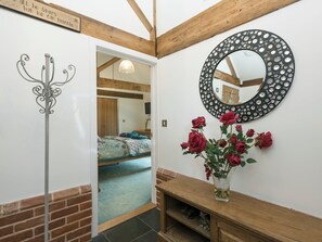 3 bedrooms, free WiFi, bed sheets - 3 bedroom accommodation in Horning, near Wroxham (Horning, near Wroxham)