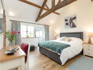 1 bedroom, free WiFi, bed sheets - The Old Dairy-UKC2112 (Royal Wootton Bassett)
