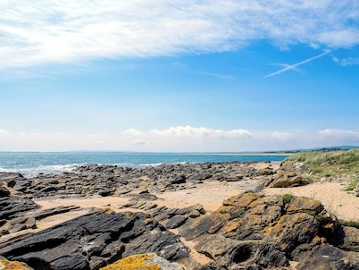 2 bedroom accommodation in Brora