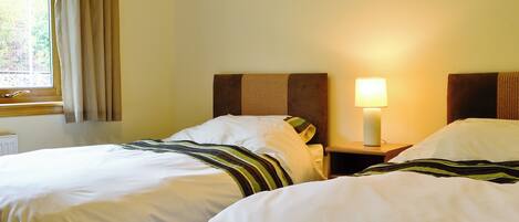 4 Schlafzimmer, kostenloses WLAN, Bettwäsche, Rollstuhlgeeignet