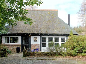 House - 2 bedroom accommodation in Shandon, near Loch Lomond (Shandon, near Loch Lomond)