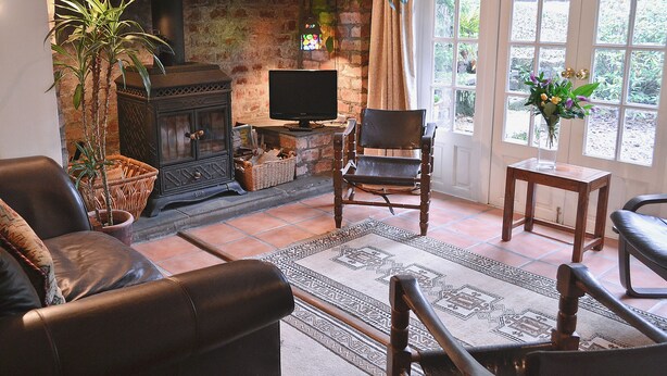 Interior - 2 bedroom accommodation in Shandon, near Loch Lomond (Shandon, near Loch Lomond)