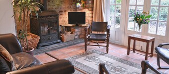 2 bedroom accommodation in Shandon, near Loch Lomond