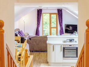 TV - 4 bedroom accommodation in Cross Inn, near New Quay (Cross Inn, near New Quay)