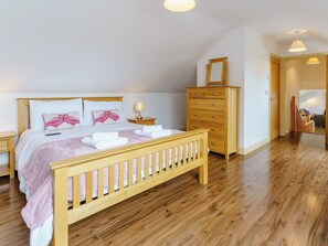 4 habitaciones, wifi gratis y ropa de cama 