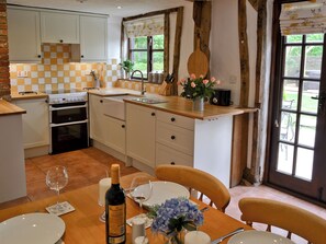 Cookware/dishes/utensils - 2 bedroom accommodation in Botesdale, near Diss (Botesdale, near Diss)