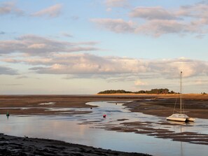 Beach - 4 bedroom accommodation in Wells-next-the-Sea (Wells-next-the-Sea)