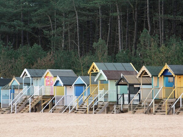 Exterior - 4 bedroom accommodation in Wells-next-the-Sea (Wells-next-the-Sea)