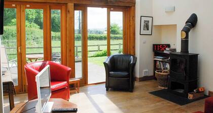 1 bedroom accommodation in Fifehead Magdalen, near Gillingham